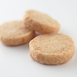 【送料無料】Tofu biscuit（おからクッキー）　ラズベリー＆プレーン【８枚入×４袋】 3枚目の画像