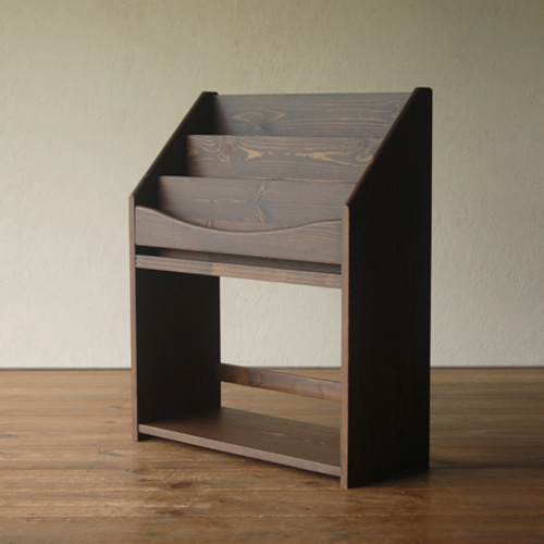 マガジンラック・絵本棚】／茶 S 本棚・絵本棚・マガジンラック 工房