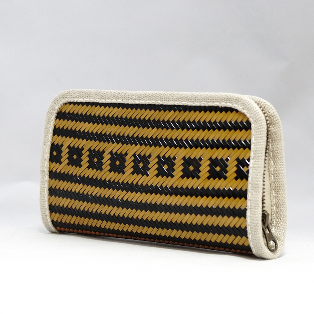 竹と麻の財布・大　桝網代漆仕上げ交色白黒