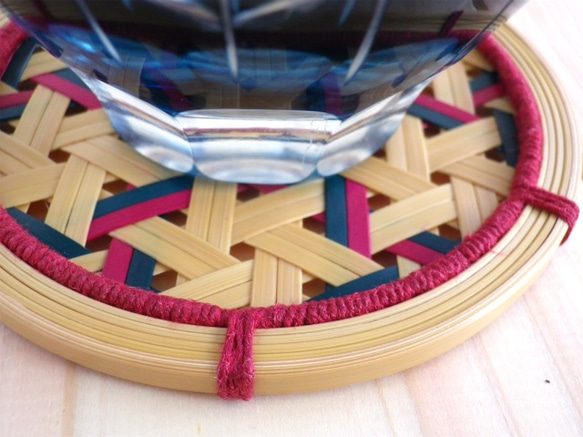 竹編みコースター　鉄線編み・ウレタン仕上げ 2枚目の画像