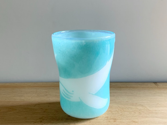 海cup クジラの親子　グレイシャーブルー　グラス　ビアグラス 5枚目の画像