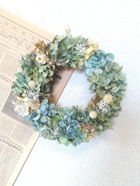 ドライフラワーリース　紫陽花と白い花 ドライフラワーリース紫陽花と白い花