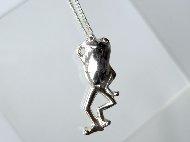 かえる シルバー ペンダント