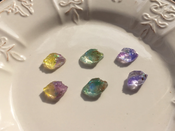 透き通るクリスタルの紫水晶☆葡萄石（アメジスト）の鉱石ピアス＆貝モチーフ♦♫ 4枚目の画像
