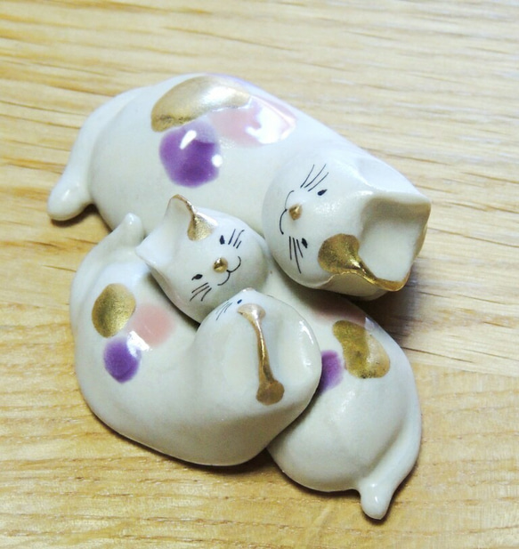 金澤猫 ねんねこ親子 桜色×雅な紫色　※現品のみ 2枚目の画像