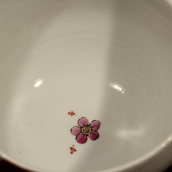 九谷焼「子兎と花詰」ころんと丸いマグカップ 4枚目の画像