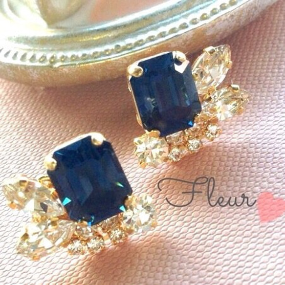 butterfly bijou(blue)ピアス 1枚目の画像