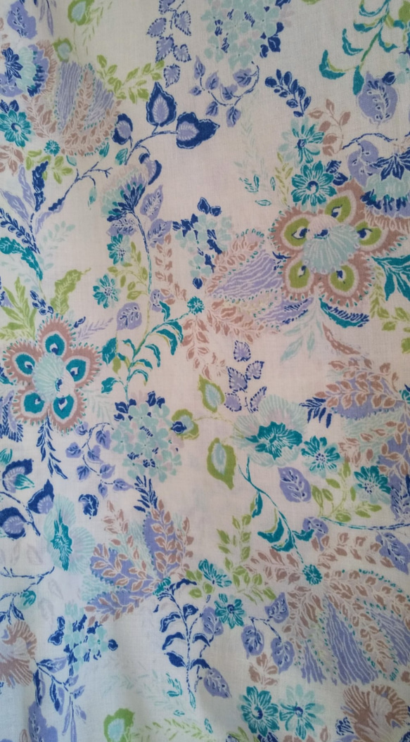 青オリエンタル植物柄　ブラウス　コットン/袖リネン 6枚目の画像