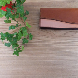 【送料無料】ワイルドエッジが個性的な総手縫い本革長財布　ＴＩＯーWＮ021 1枚目の画像