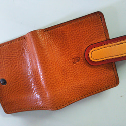 送料無料】まるでみかんの皮のような　超コンパクトサイズ　牛革手縫い二つ折り財布(ホック留め)　TIO-FS006 7枚目の画像