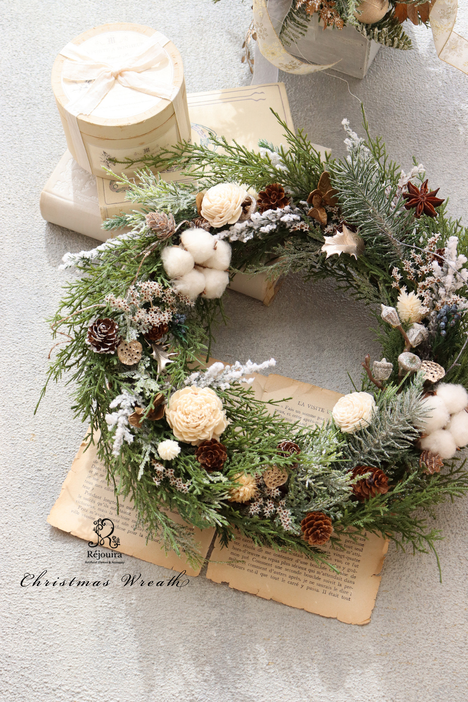 1点もの》コットンフラワー＆松ぼっくりのクリスマスリース プレゼント