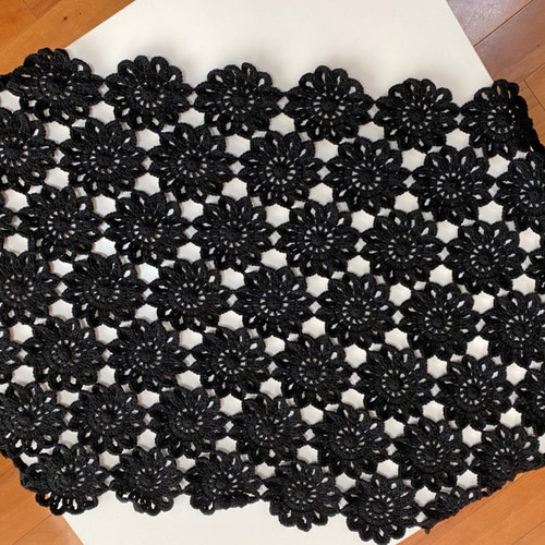 黒いシックなお花のブランケット(ウール100％) その他インテリア