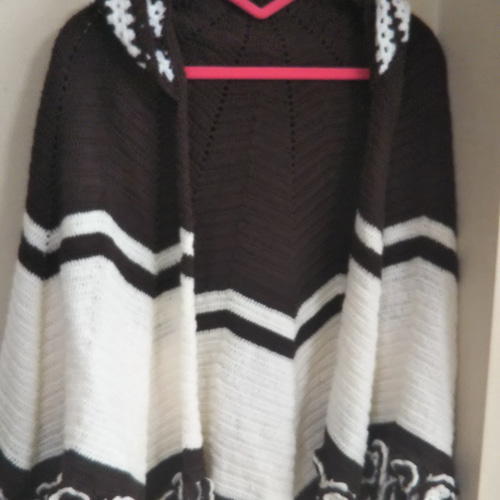 手編みのフード付きポンチョ～ウール100％(ブラウンorグレー)送料無料