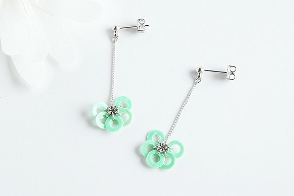 【和紙のピアス】butterfly flower_mint 1枚目の画像