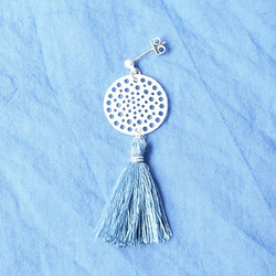 silk tassel lace silver _ blue（ピアス） 3枚目の画像