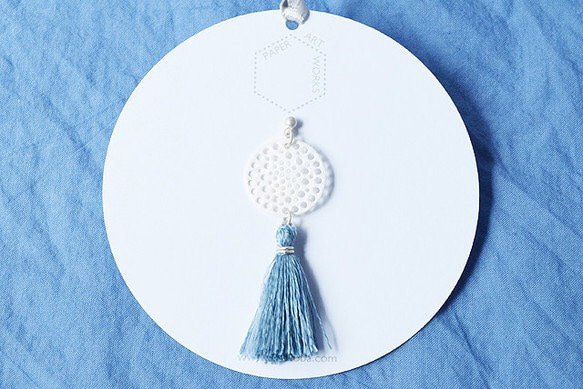 silk tassel lace silver _ blue（ピアス） 4枚目の画像