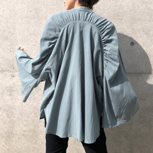 アーツ&サイエンス カーキベージュ シャーリング ギャザー コート アーツ&サイエンス カーキベージュ シャーリング ギャザー コート