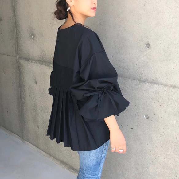 後褶燈籠袖上衣（海軍藍） 第1張的照片