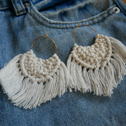 Macrame Fringe Earrings 1枚目の画像