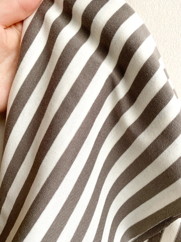 【T卹材質】灰色邊框×黑色/灰色邊框圖案×黑色/十字頭巾髮帶 第2張的照片