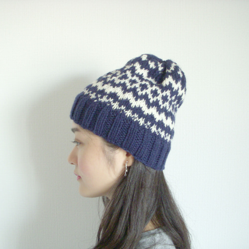 編み込み模様のニット帽 ネイビーとアイボリー キャップ 凛 通販