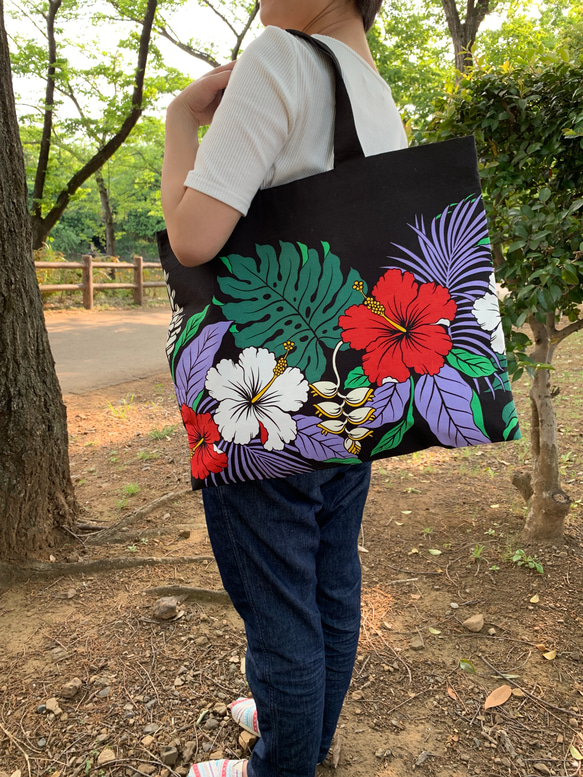★ハワイアンキルト薔薇いっぱいの ビッグトートバッグ ☆ハワイアンキルト薔薇いっぱいの ビッグトートバッグ ☆ハワイアン