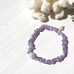 ♡lavender anklet♡−天然ナチュラルカルセドニー&天然大粒バロックパール&天然パールのクロス- 1枚目の画像