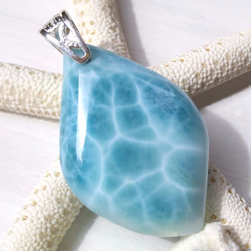 ⭐︎【天然】ラリマー たらしく ペンダントトップ k18 5.8g 