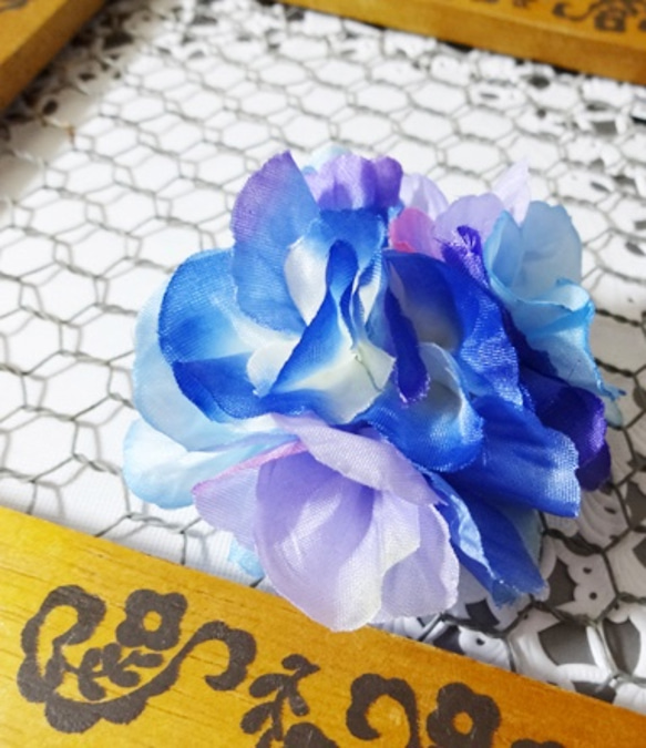 紫陽花のブローチ 3枚目の画像