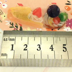 小さなケーキのブローチ★チーズケーキとフルーツタルト 4枚目の画像
