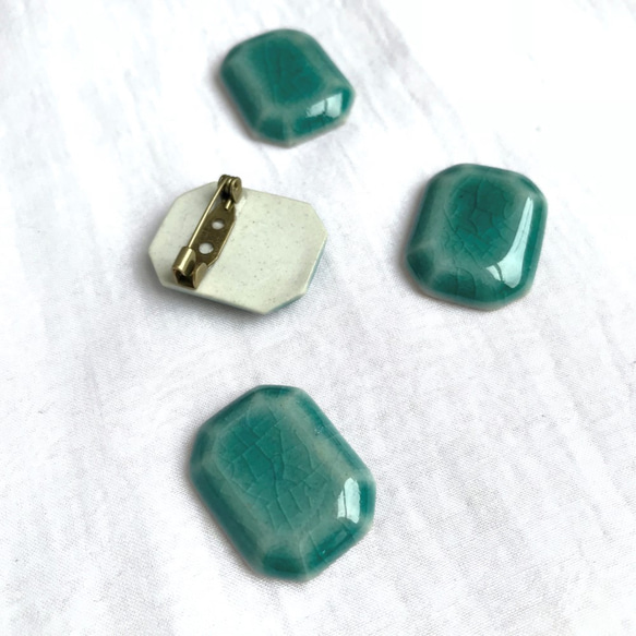 陶器寶石胸針矩形/翠綠色 第2張的照片