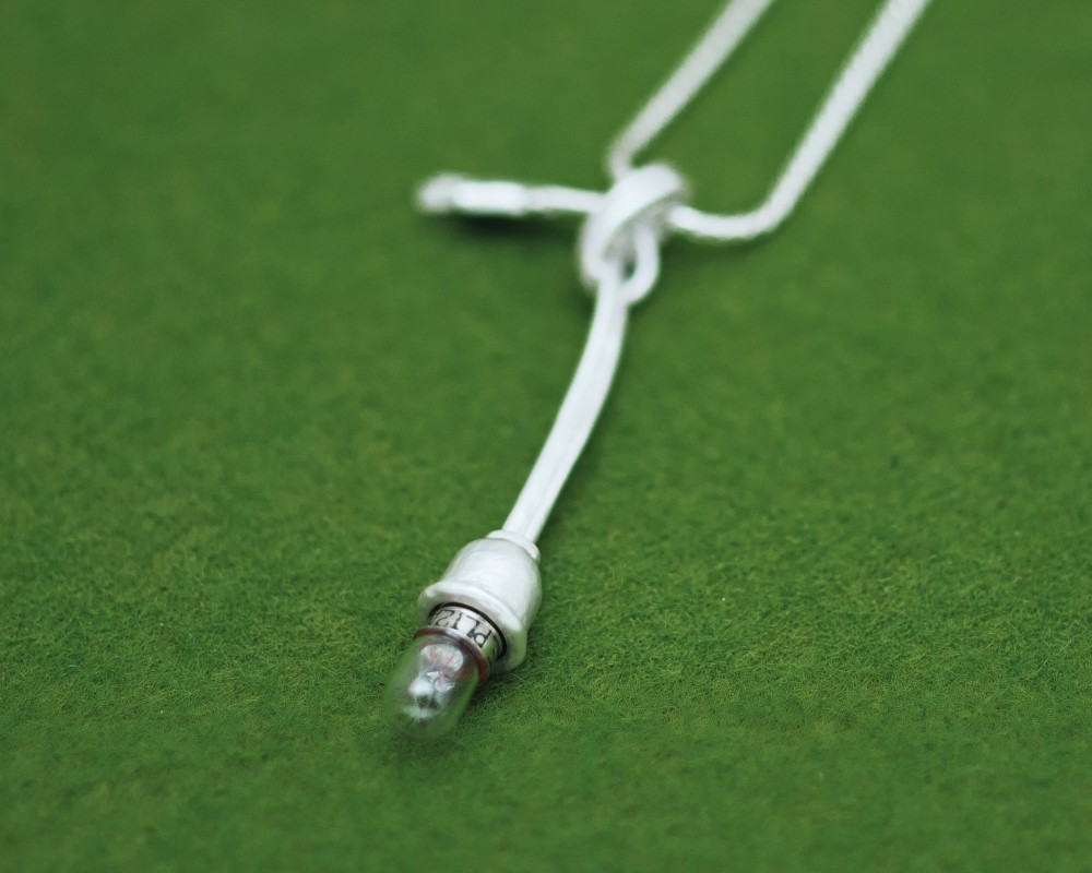 ライトアップ ペンダントトップ  (チェーンセット)