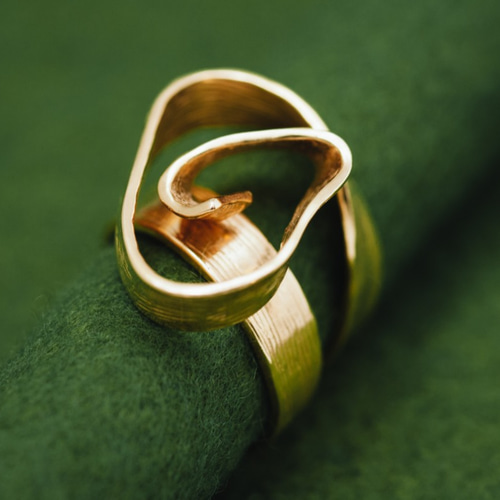 ダイコンのかつらむき シルバー リング - コンテンポラリージュエリー