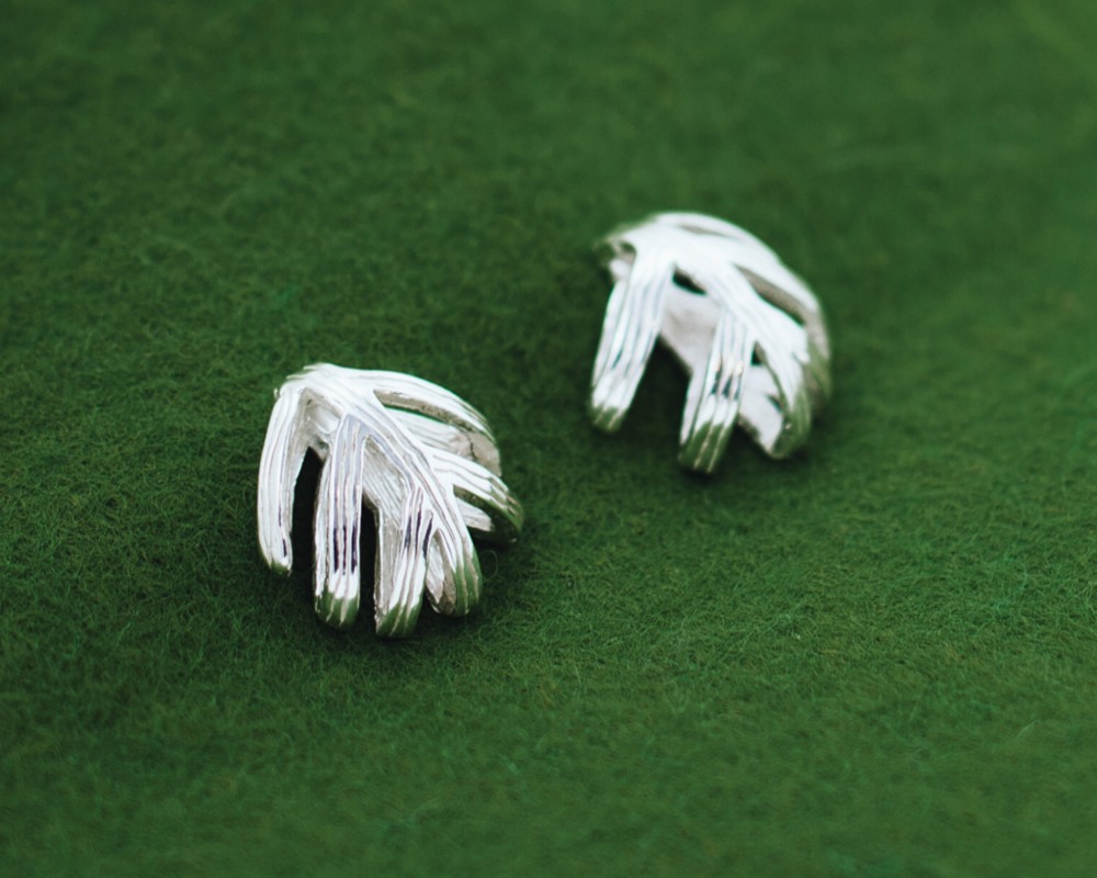 根っこ ミニ シルバー　ピアス(イヤリングもオプション購入で可） 7,416円