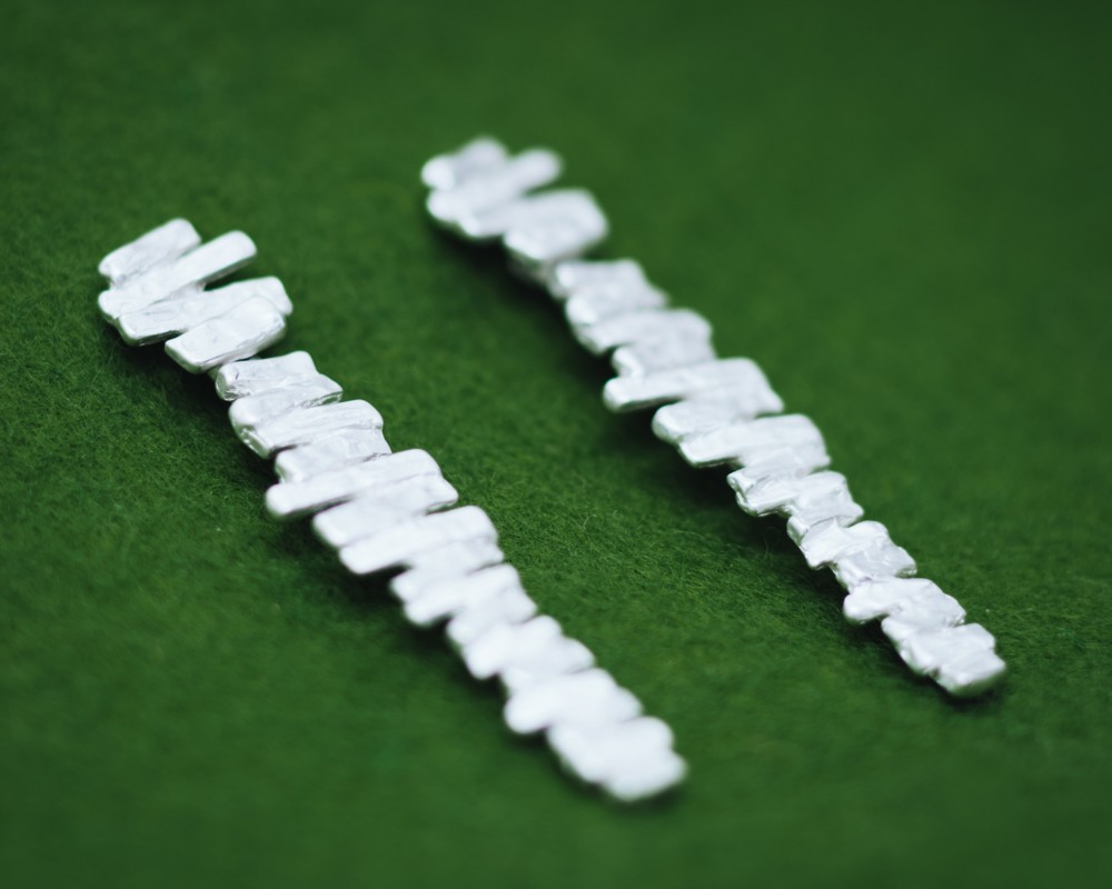 テキスタイル ロング ピアス(イヤリングもオプション購入で可）