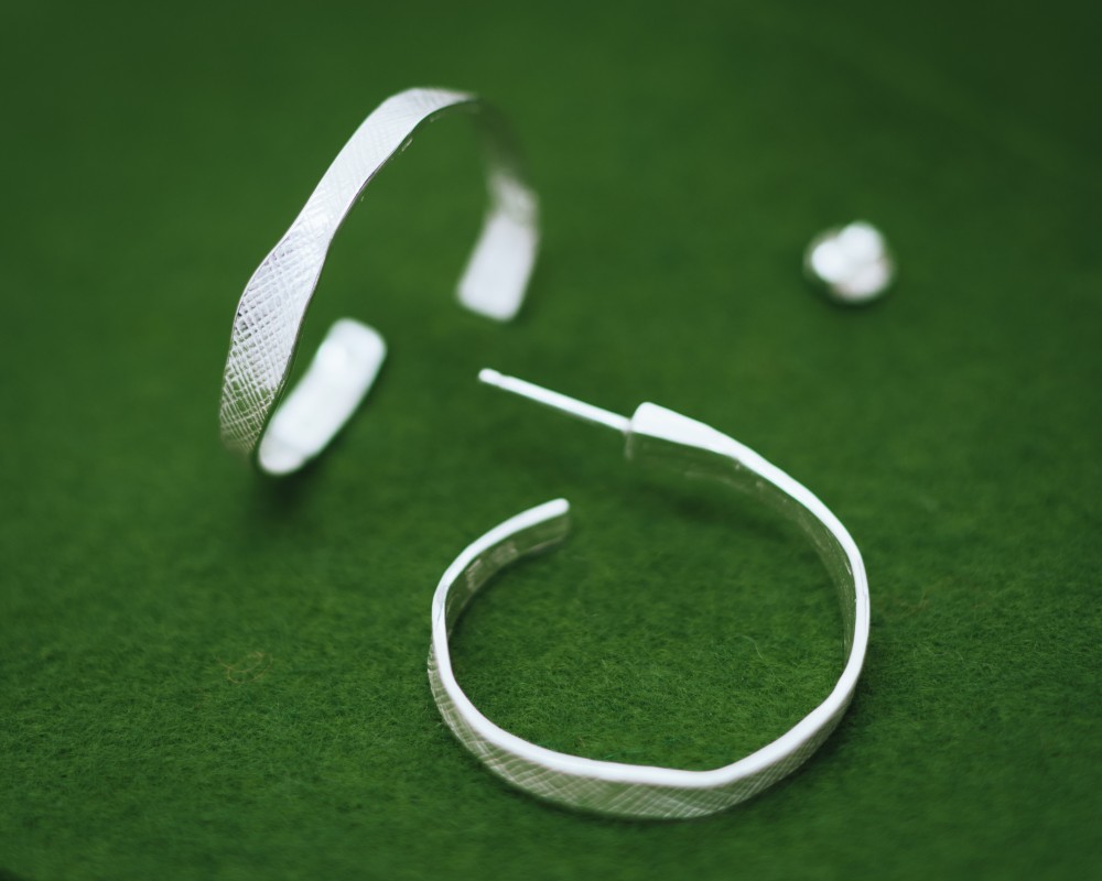 ペーパーチェーン フープ ピアス (イヤリングもオプション購入で可）