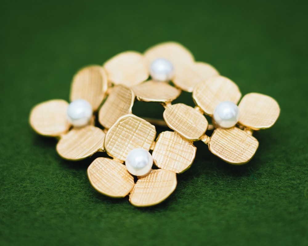 アジサイ ゴールド・パールバーション ブローチ/ペンダントトップ (チェーンなし)