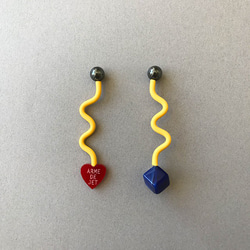 くねくねポップ Pierces / Earrings -lichtenstein yellow- 6枚目の画像