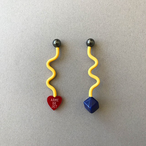 くねくねポップ Pierces / Earrings -lichtenstein yellow- 6枚目の画像