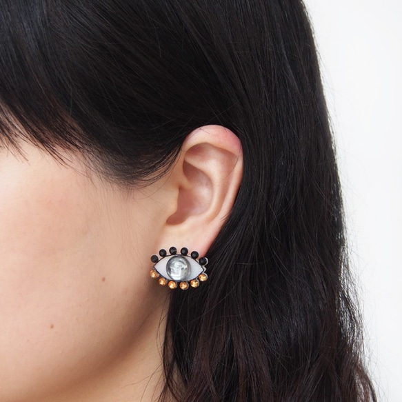 Medama Earrings -gray- 4枚目の画像