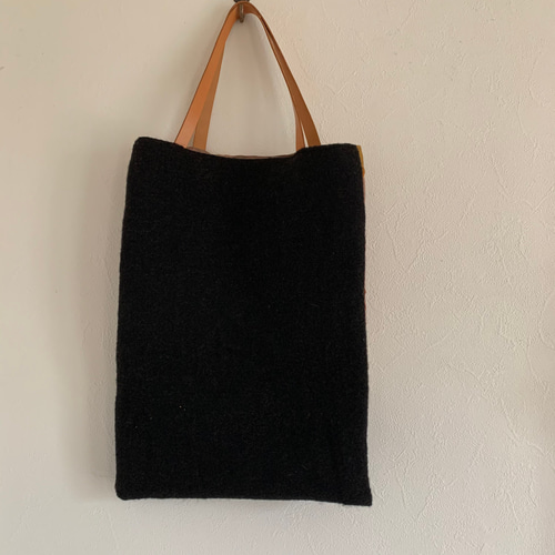 再販希少pathを黒リュックで/ミナペルホネン