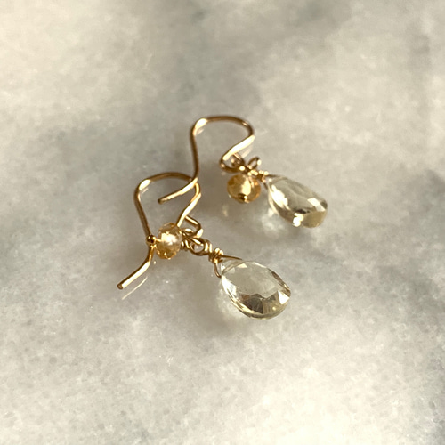 シンプル！イエロー スキャポライトとシトリンのピアス ピアス（フック 