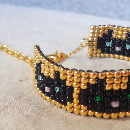 ビーズアクセサリー☆クロネコのゴールドブレスレット☆黒猫 ビーズアクセサリー☆クロネコのゴールドブレスレット☆黒猫