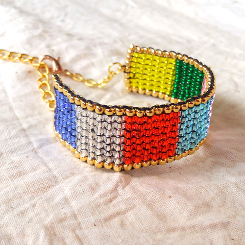 ビーズアクセサリー☆七色のきらきらカラフルブレスレット☆ビーズ
