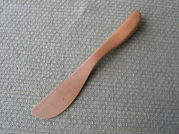 無垢の木のバターナイフ(桜・榊・梅・椿) 1枚目の画像