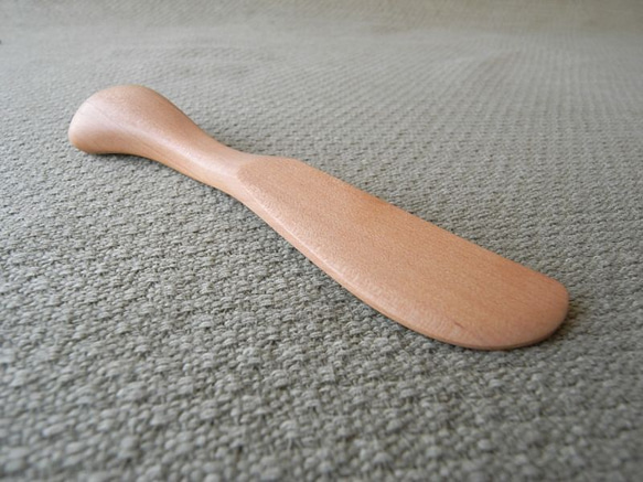 無垢の木のバターナイフ(ショートタイプ) 4枚目の画像