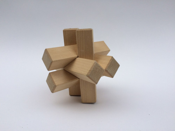 木の立体パズル（立体井桁） 2枚目の画像