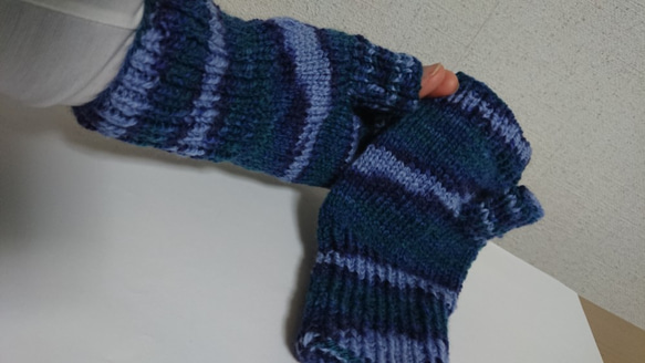 指先が使える手編みのハーフミトン 3枚目の画像