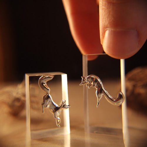 イマック キツネ ボヘミアングラス バッジ ブローチ きつね 狐（キツネ