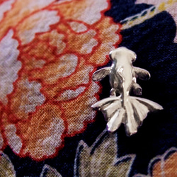 銀製シカ 雄鹿のブローチ 森の動物彫刻 925製ブローチ ブローチ